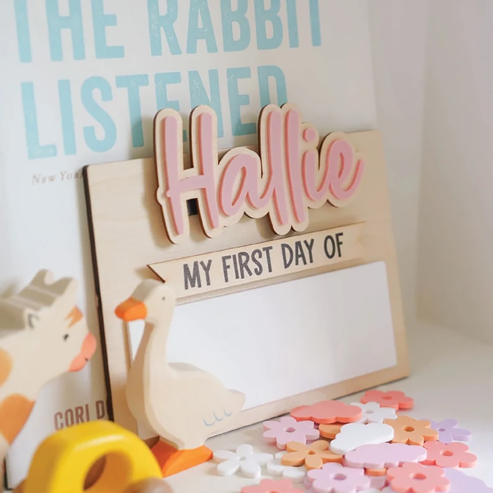 Home Decor Unique - 1 Stück personalisierte Holz-Namensschilder für den